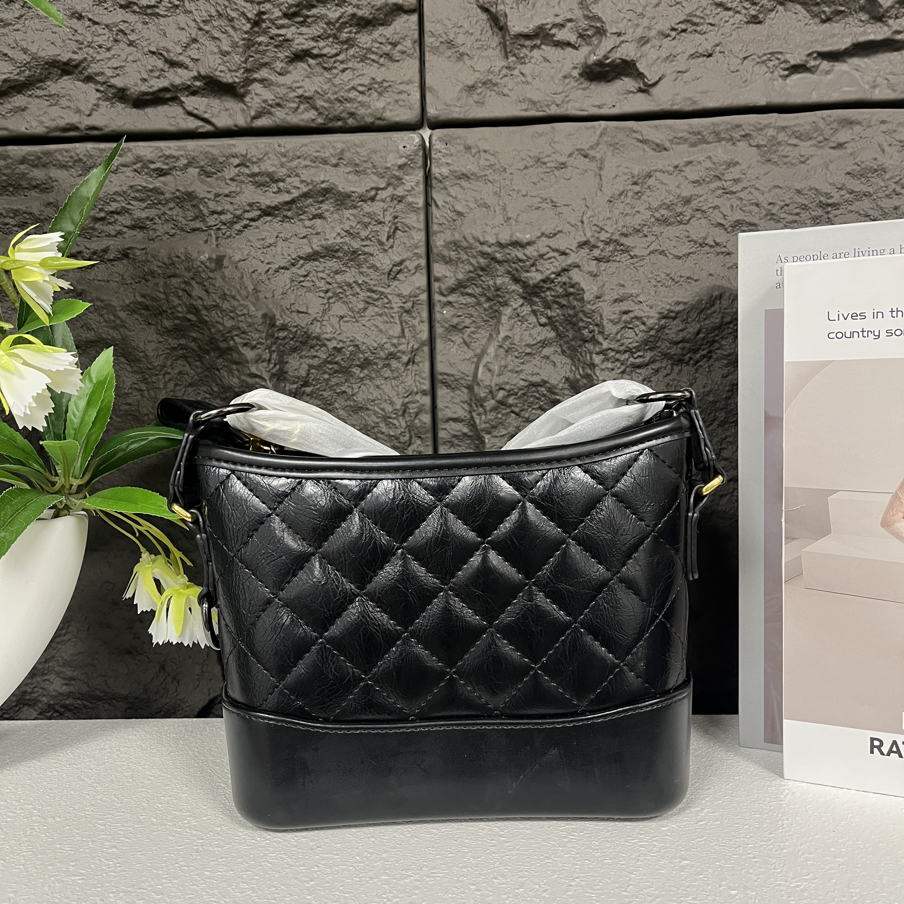 潮流新款单肩斜挎包221