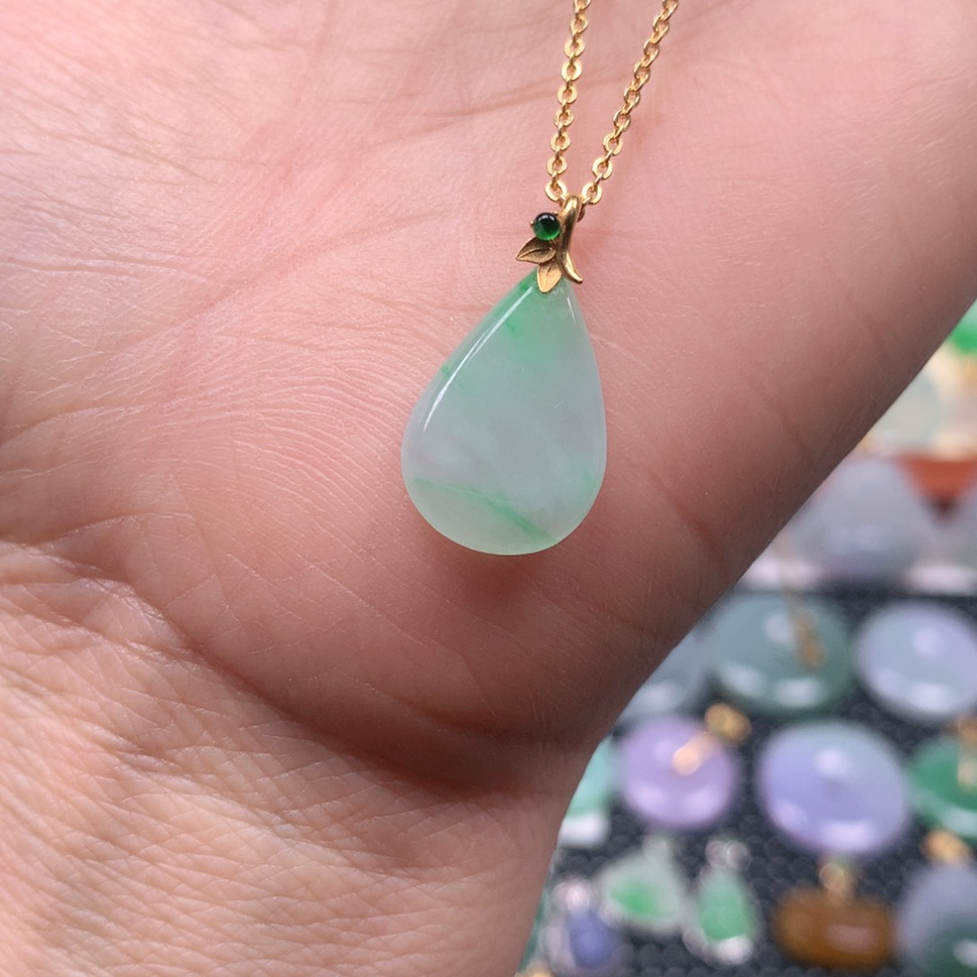 【闪购商品】翡翠吊坠(不含链)18K金镶嵌