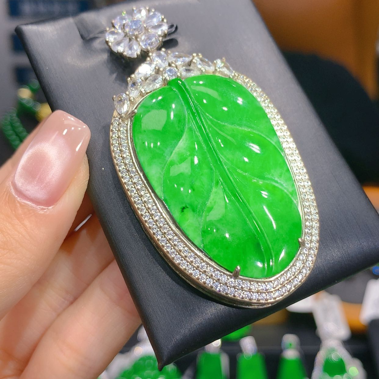 【闪购商品】颈饰银S925镶嵌翡翠6柒姐