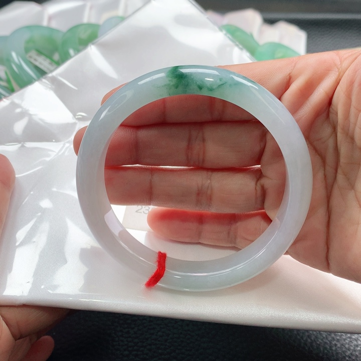 翡翠手镯未镶嵌58585757