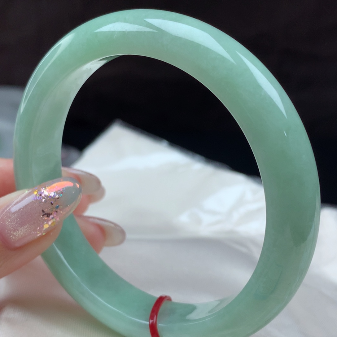 翡翠手镯未镶嵌95024，