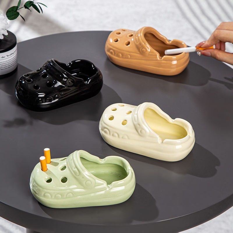 可爱洞洞鞋陶瓷烟灰缸办公室高颜值网红家用客厅烟缸潮流鞋烟防飞