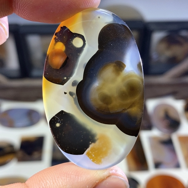 玛瑙/玉髓颈饰未镶嵌