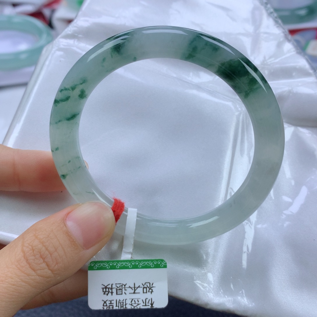 翡翠手镯未镶嵌53.圆