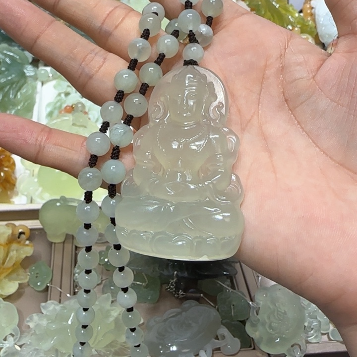 蛇纹石玉吊坠未镶嵌