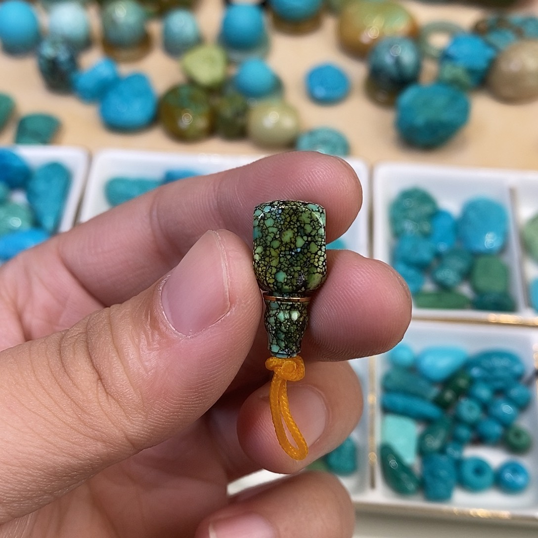 飛***龍绿松石未镶嵌金腰带三通