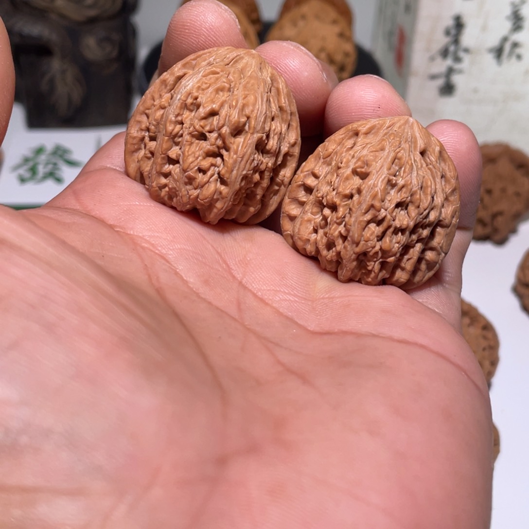 文玩核桃吊坠密纹