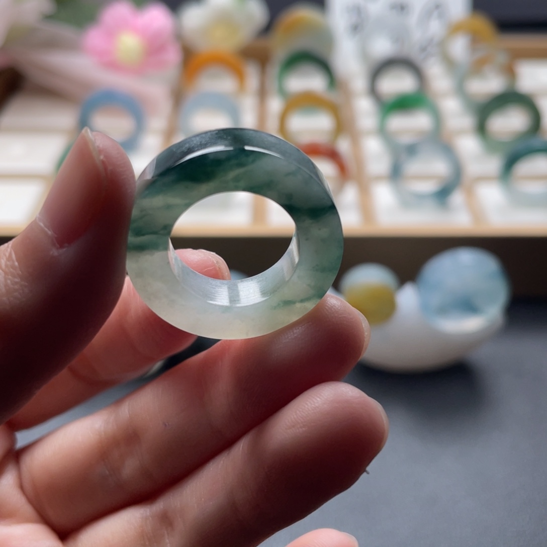 定制翡翠未镶嵌翡翠