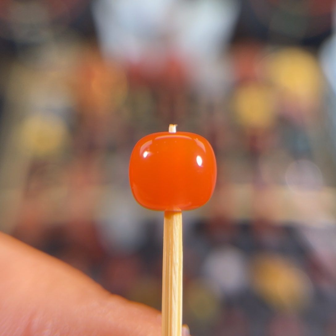 南红玛瑙中洞子 老型珠7.5mm未镶嵌不退不换