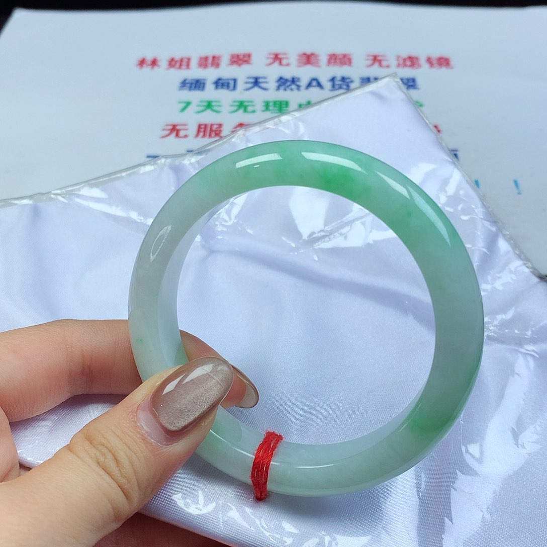 翡翠未镶嵌手镯手镯