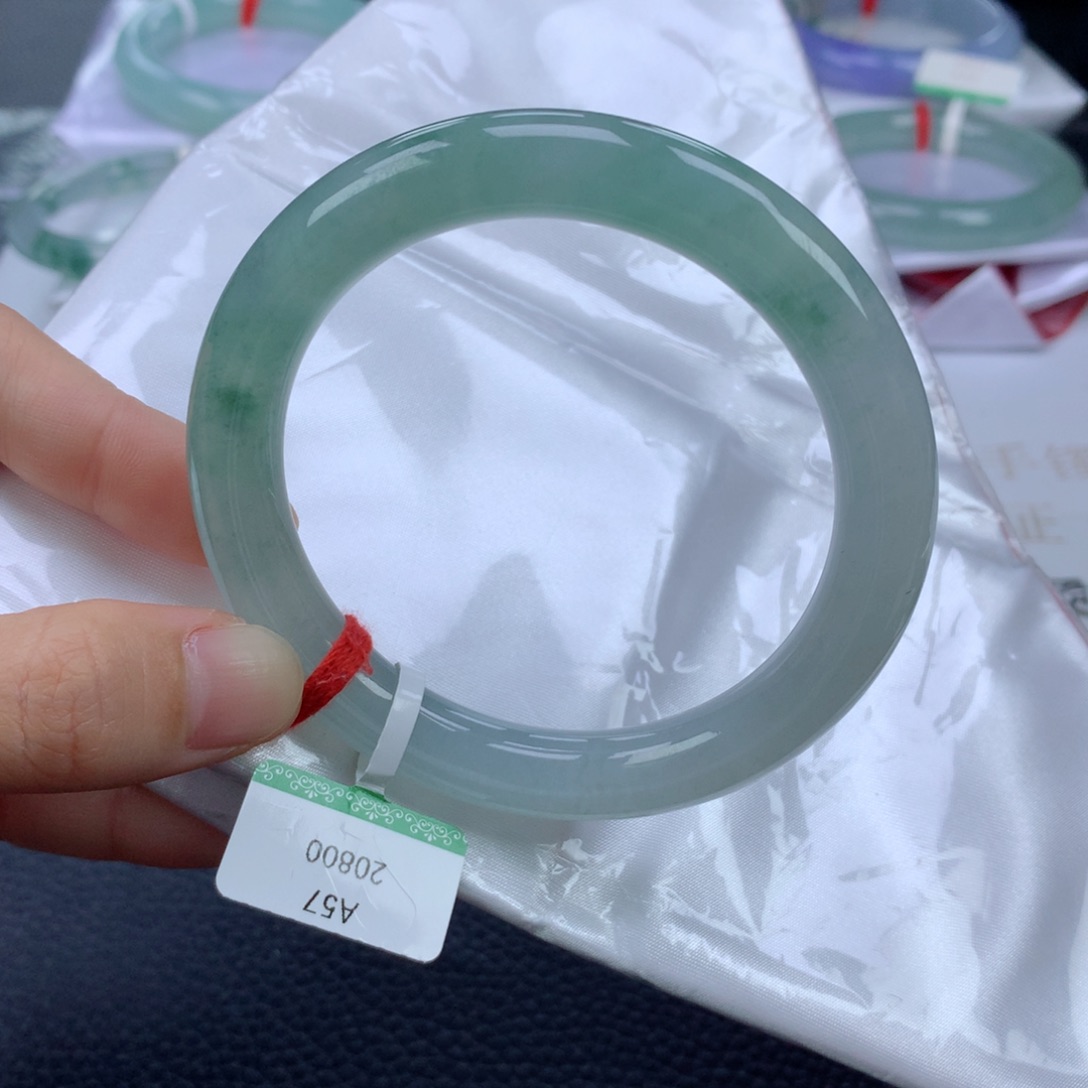 翡翠手镯未镶嵌57.4圆