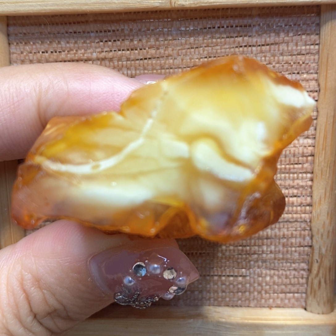 定制琥珀未镶嵌陈