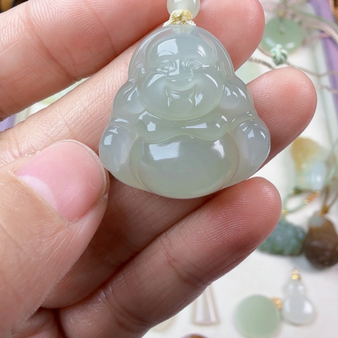 玖***吼和田玉未镶嵌颈饰