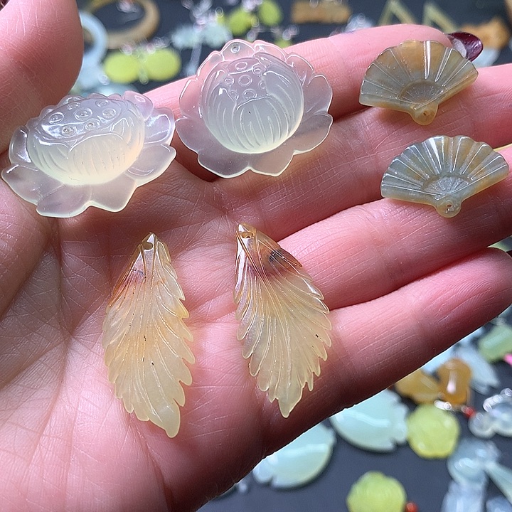 蛇纹石玉耳饰未镶嵌桔*