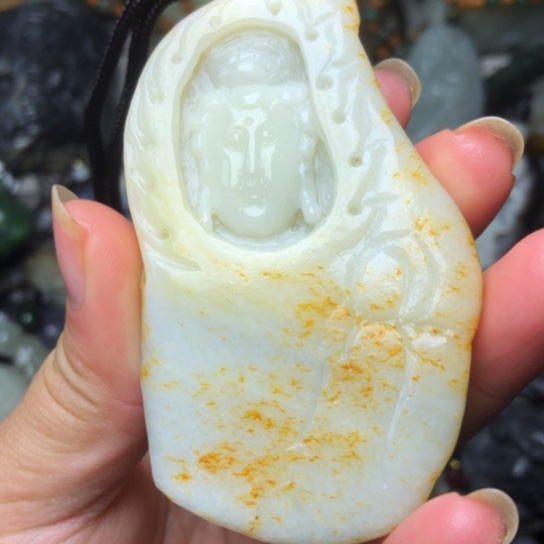 和田玉未镶嵌把件