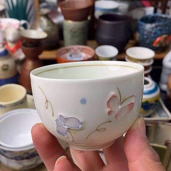    中古物品默认微瑕，谨慎参拍，满18包邮！