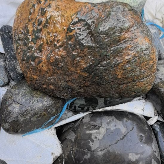 玲***姐藏玉药王石原石一个