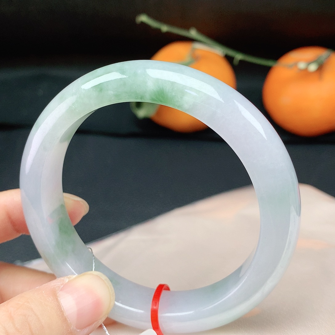 翡翠手镯未镶嵌57圈