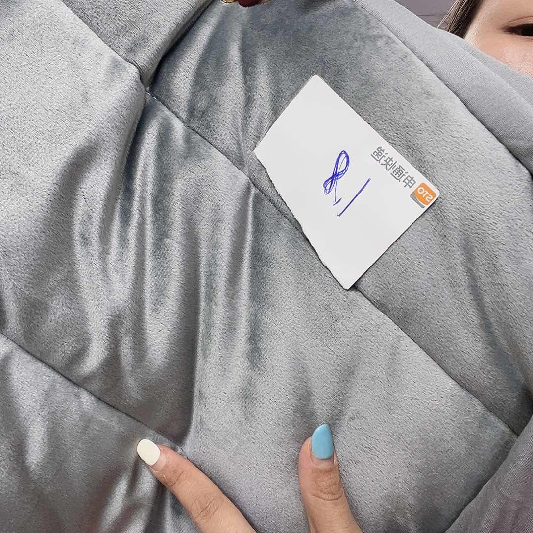 雪尼尔啦咯啦咯啦咯啦咯啦