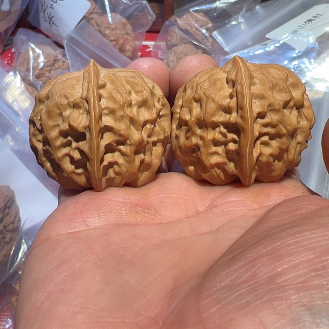 文玩核桃吊坠黄松峪