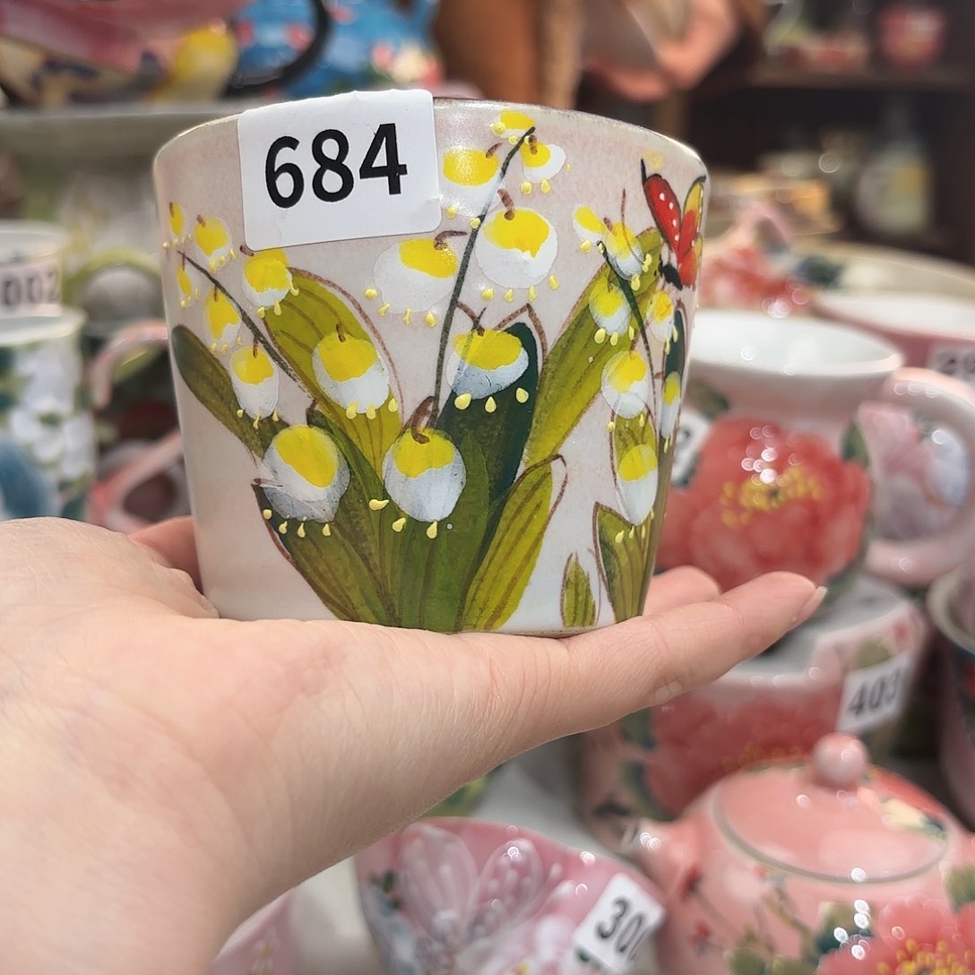 瓷片兔兔盖茨。兔兔好