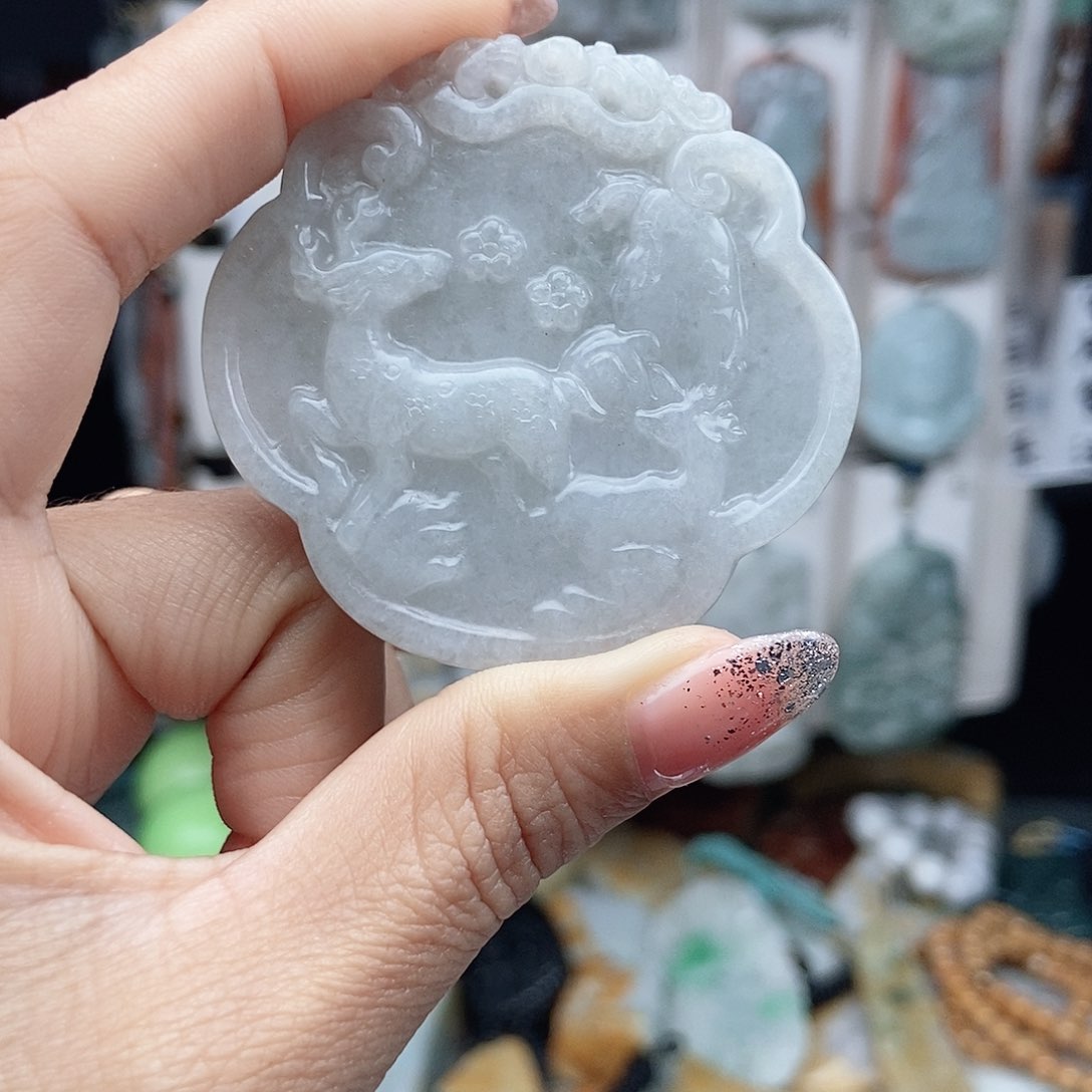 翡翠颈饰未镶嵌翡翠