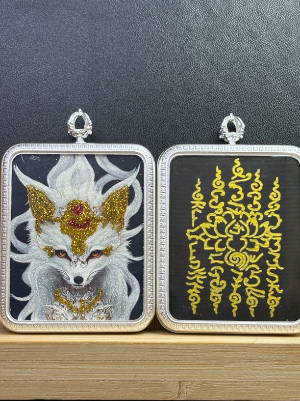 狐王加五条经文唐卡项链