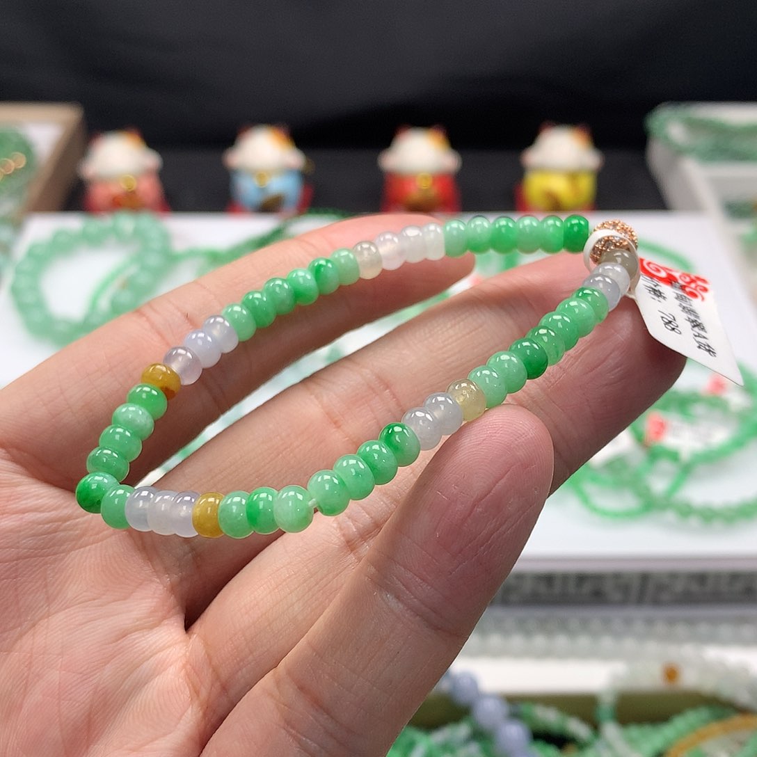 翡翠手链未镶嵌翡翠