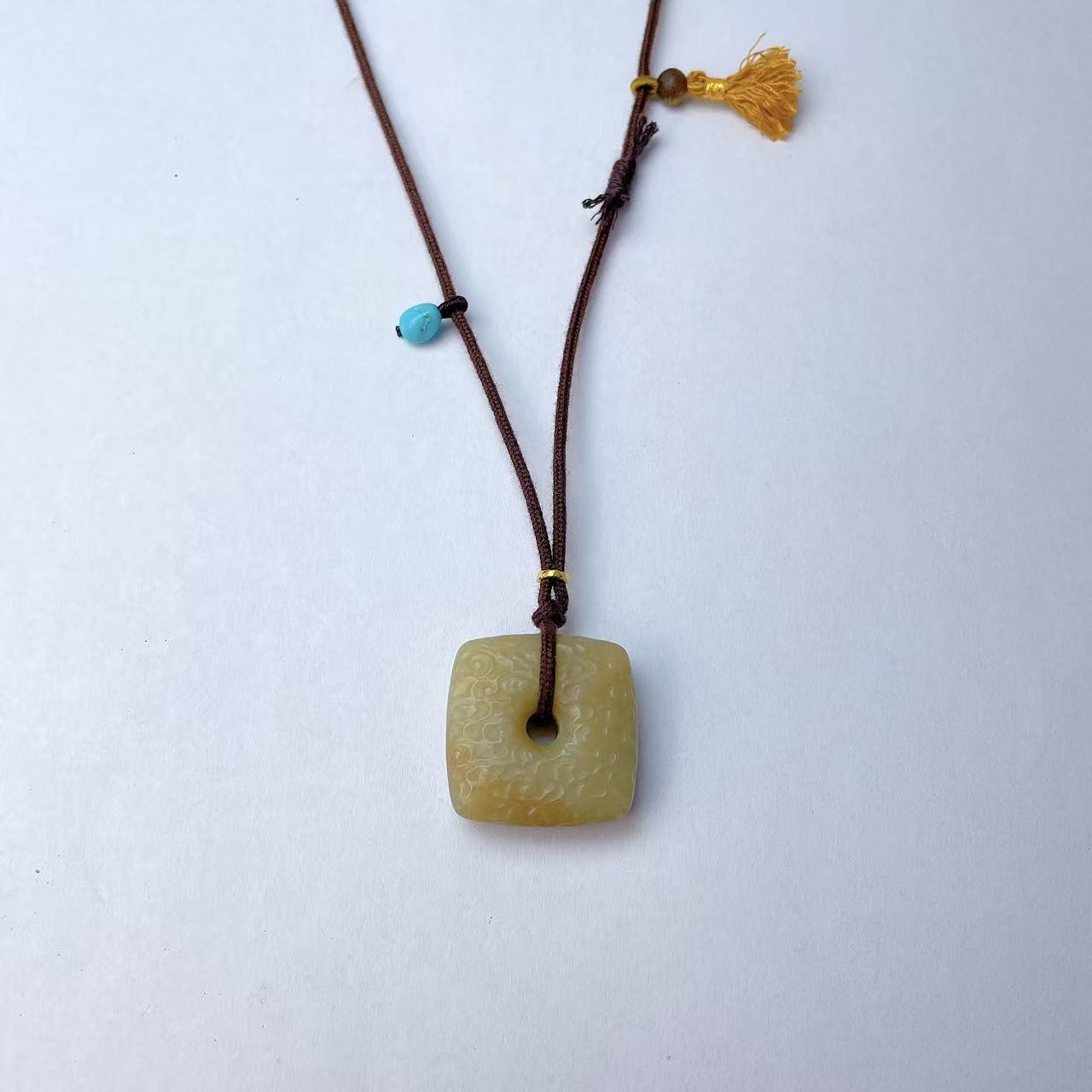 【坤玉风扬】和田玉方隅藏韵吊坠多样性发一