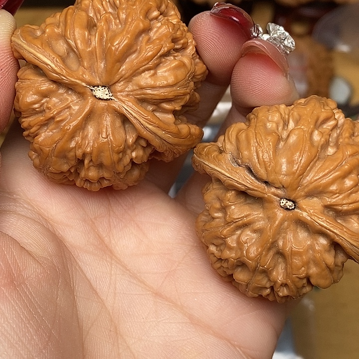 S***ᝰ文玩核桃吊坠粗筋