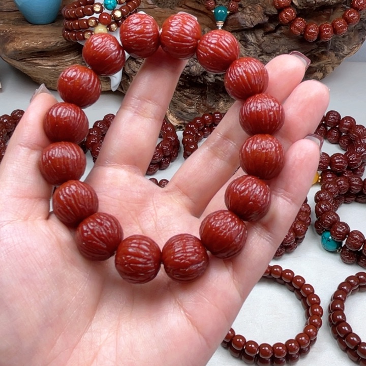 猴头核桃吊坠凤羽16