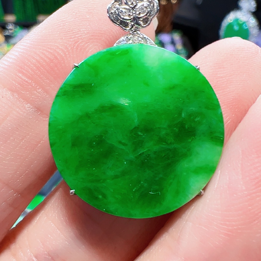 翡翠颈饰18K金镶嵌签收后24小时鉴赏期