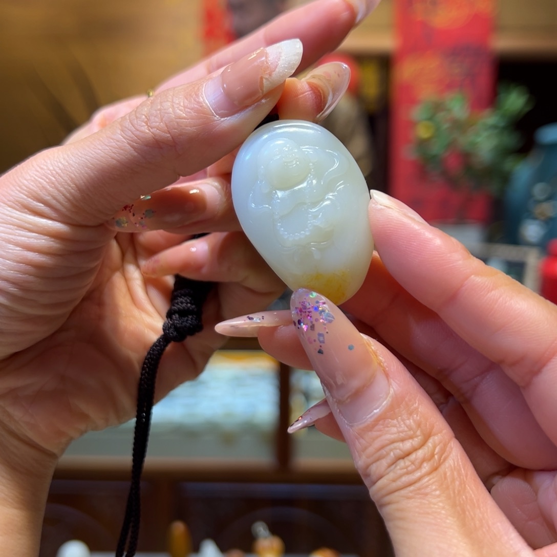 和田玉颈饰未镶嵌