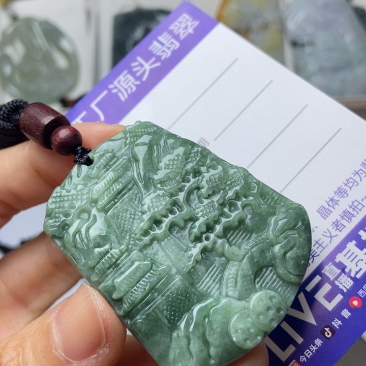 翡翠未镶嵌项圈翡翠