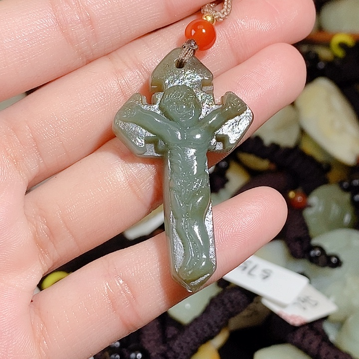 和田玉未镶嵌颈饰