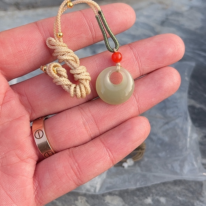 和田玉（糖玉）未镶嵌颈饰