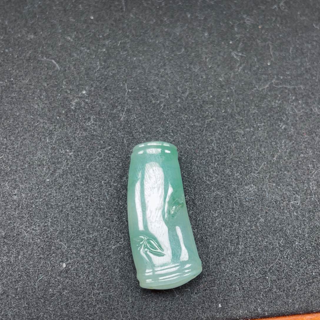 翡翠颈饰未镶嵌孤*竹节