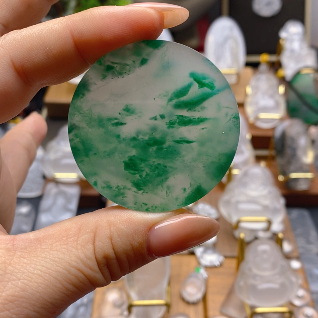 石英质玉颈饰未镶嵌小***r