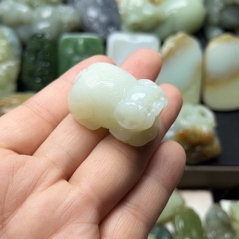 颈饰未镶嵌和田玉