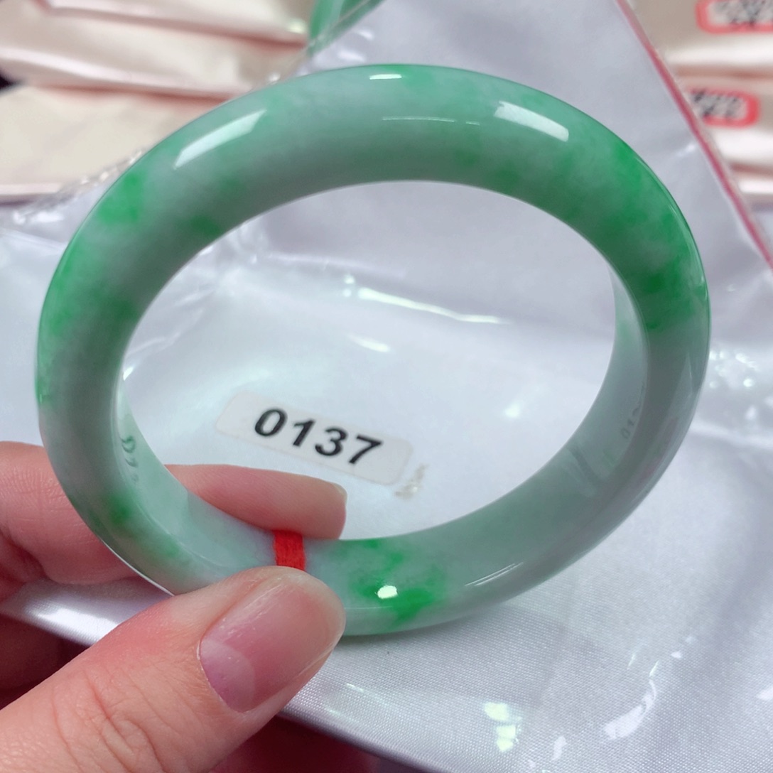 翡翠手镯未镶嵌57➕ 0137
