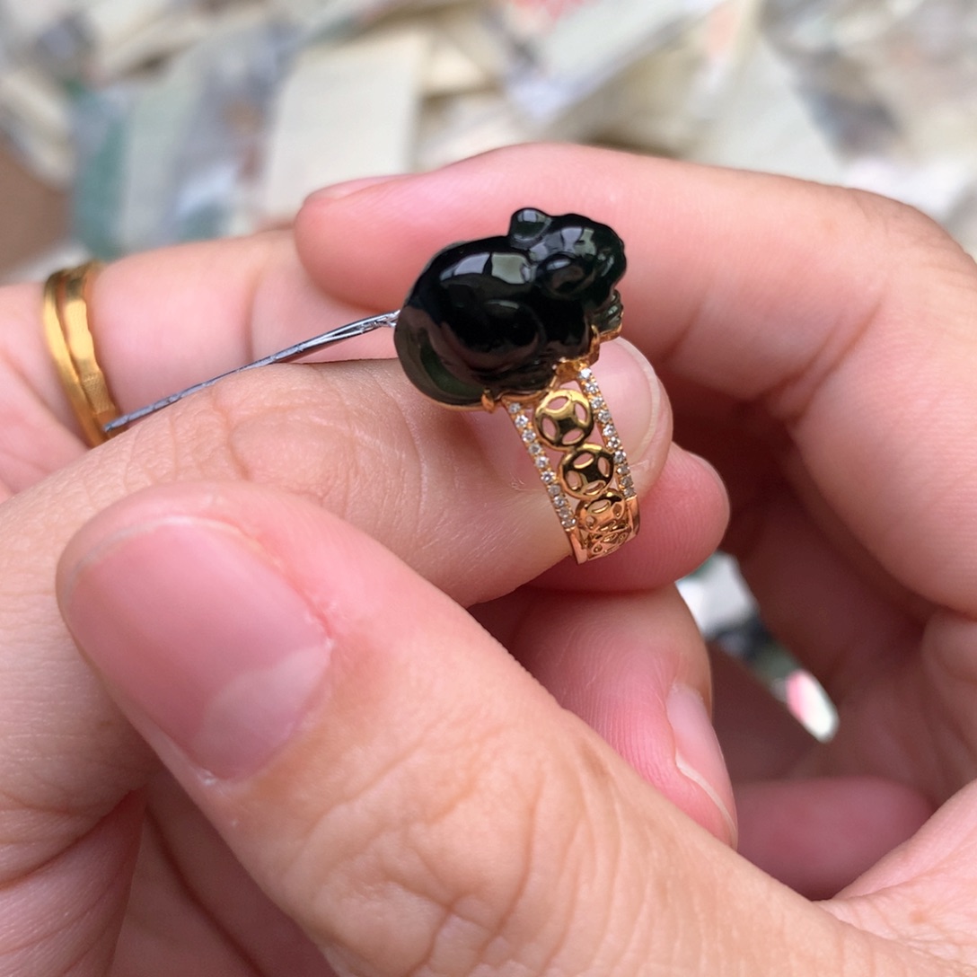 【闪购商品】18K金镶嵌挂件翡翠老鼠