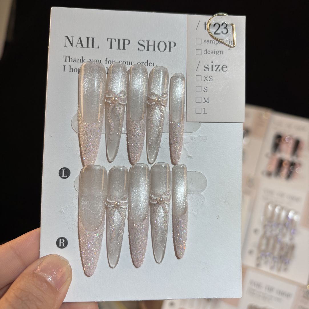 （粉蝴蝶结））纯手工爆闪猫眼穿戴甲法式轻奢设计显白又高级裸色