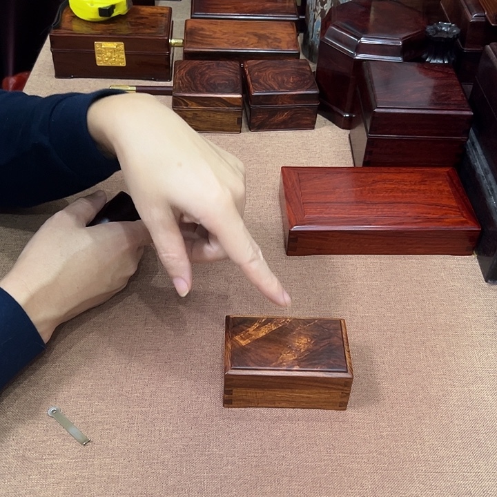 5***7贡木黄花梨天地盖盒