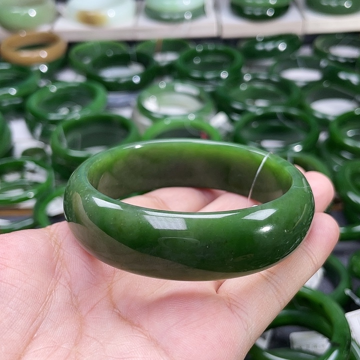 和田玉（碧玉）手镯未镶嵌