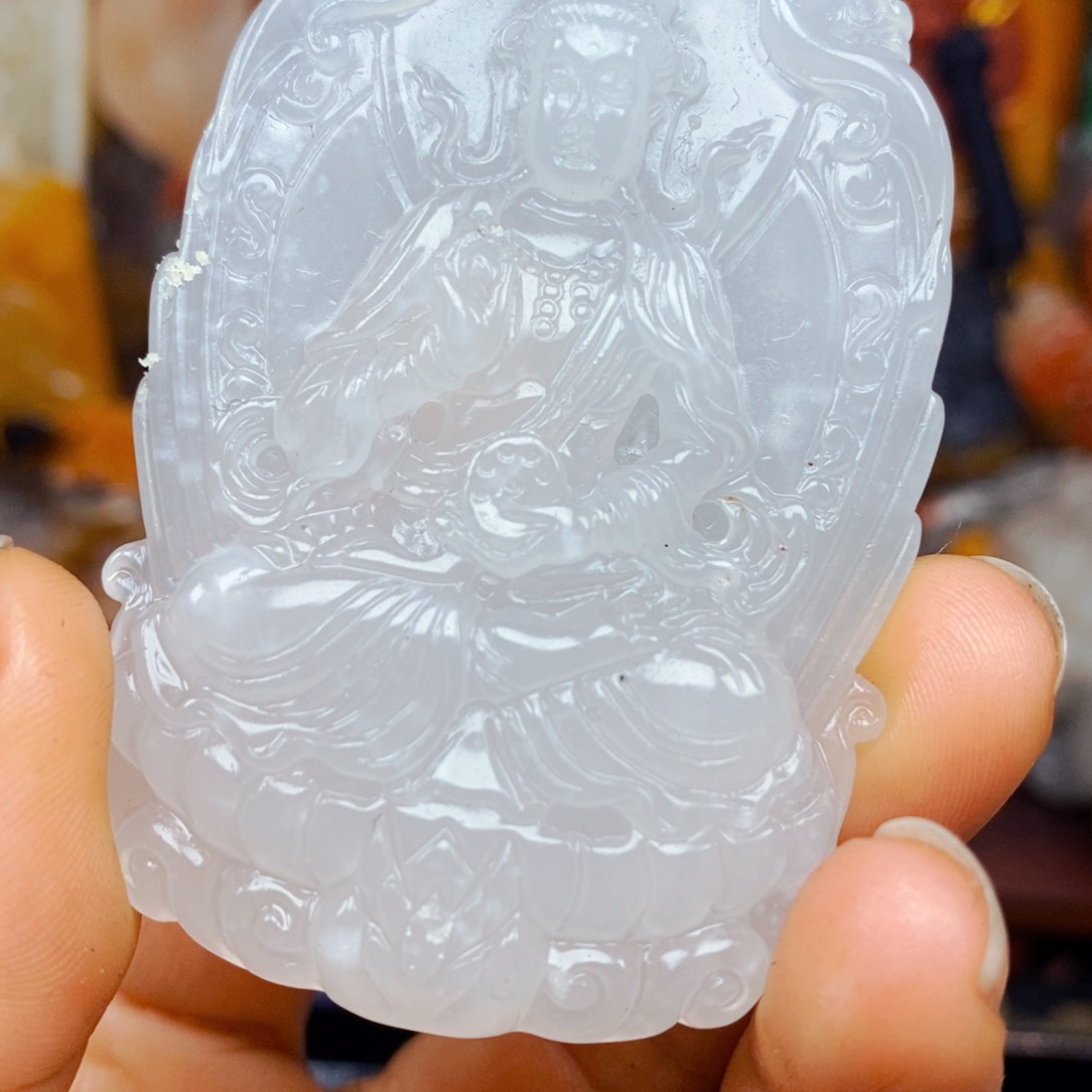 石英质玉（黄龙玉）未镶嵌颈饰