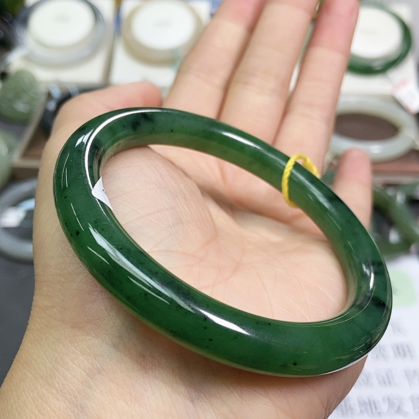 【闪购商品】和田玉手镯未镶嵌