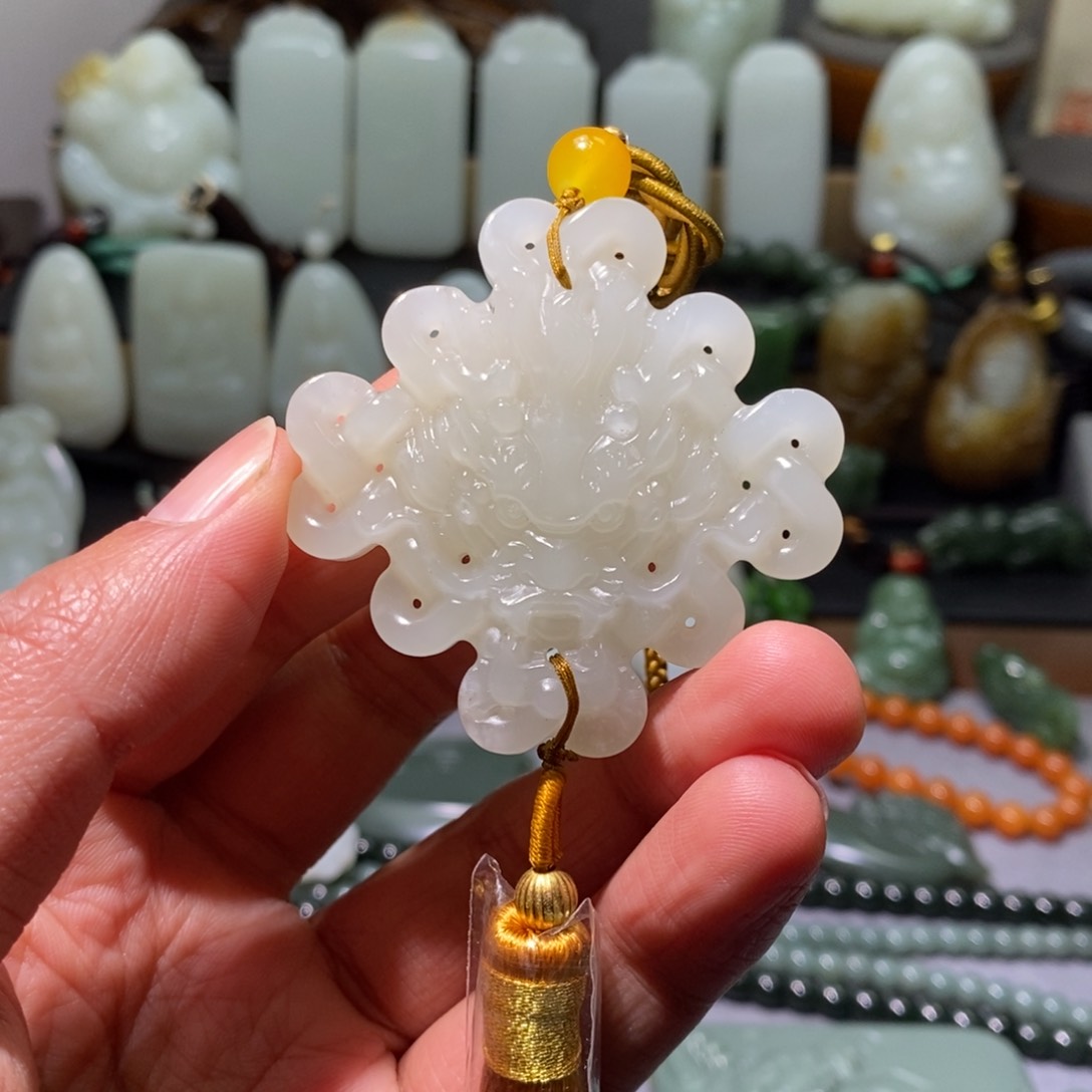 和田玉颈饰未镶嵌