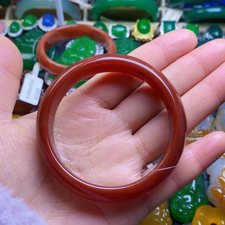 M***k玛瑙/玉髓未镶嵌手镯卡56