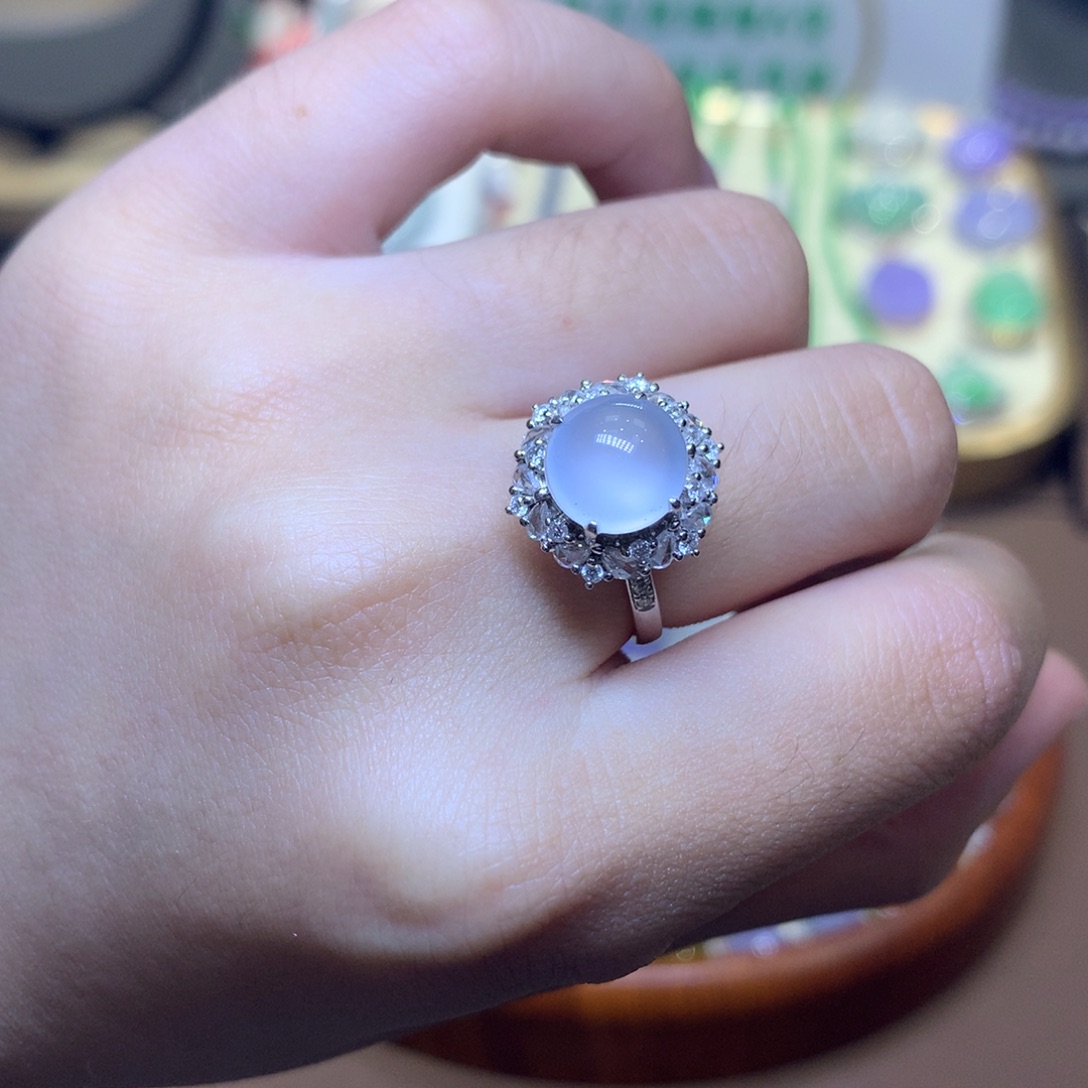 翡翠18K金镶嵌颈饰翡翠