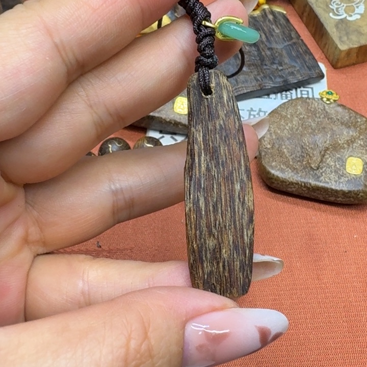 大叶紫檀（黑酸枝木类）